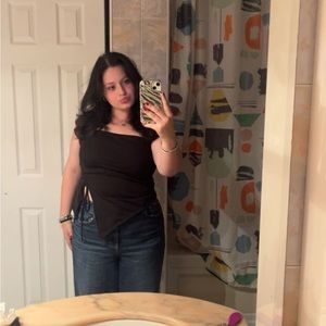 Meet your Posher, Alexis